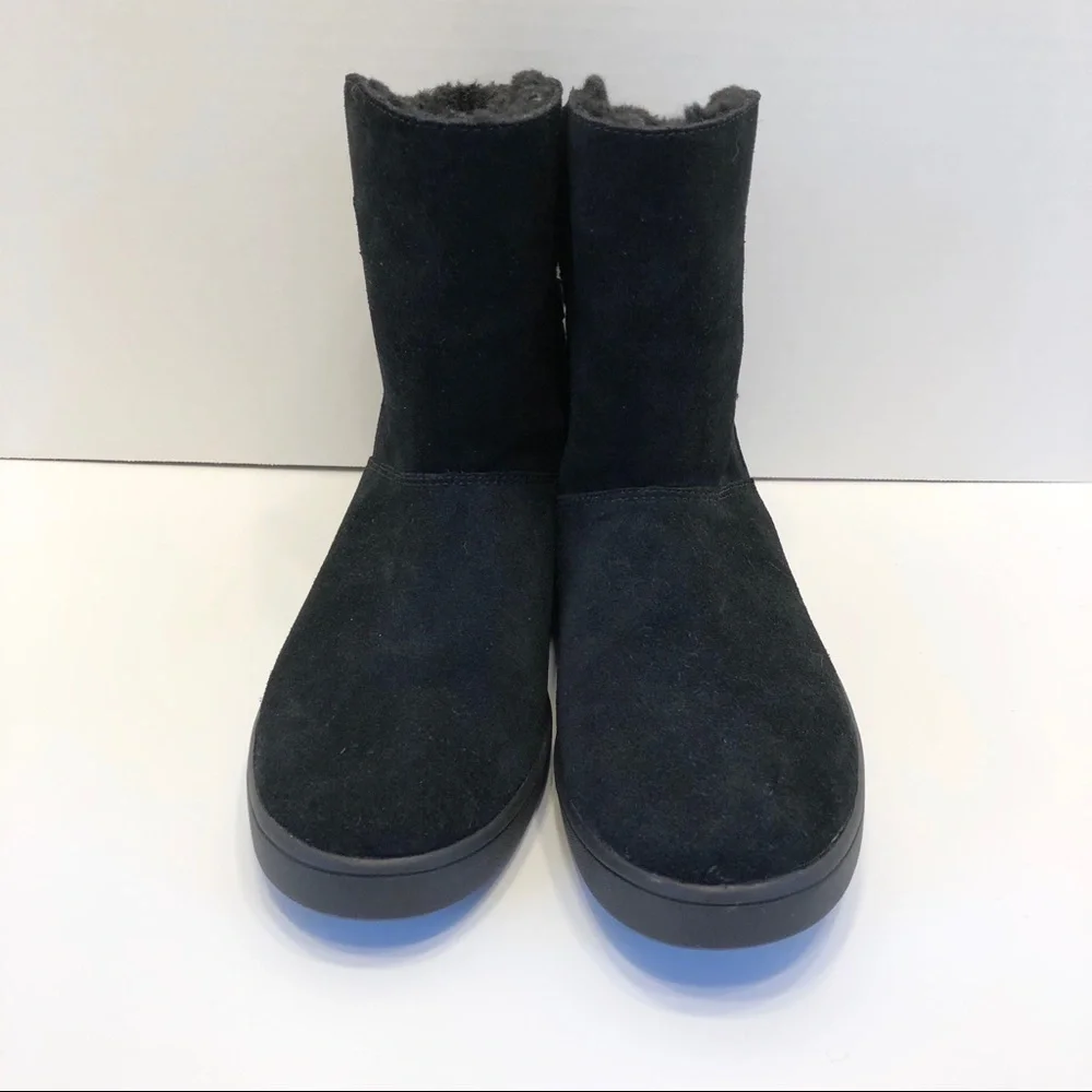New Comfy Koolaburra by UGG Boots size 5